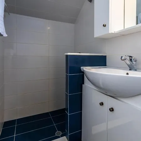 Play On The * Adamantas (Milos)