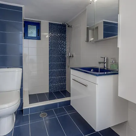 Play On The * Adamantas (Milos)