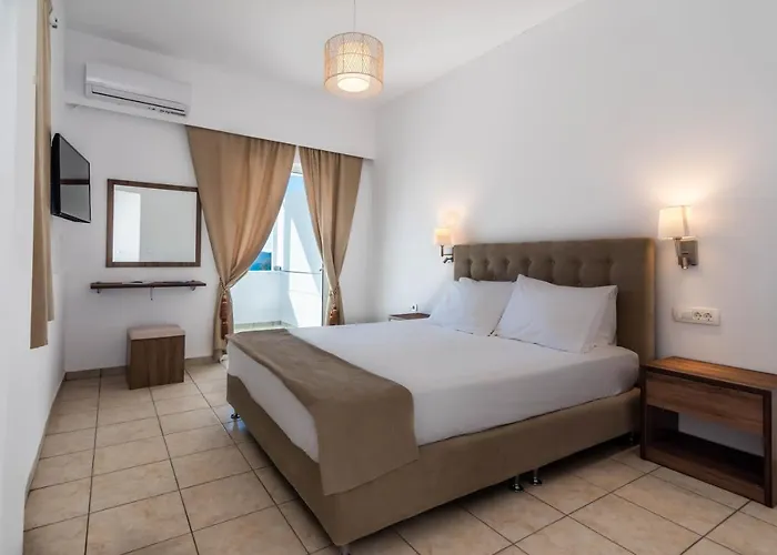 Play On The * Adamantas (Milos)