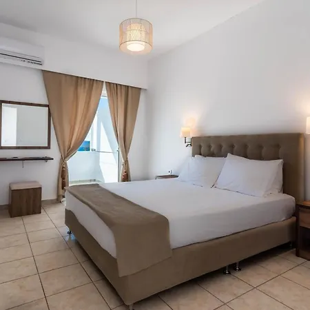 Play On The * אדאמאס