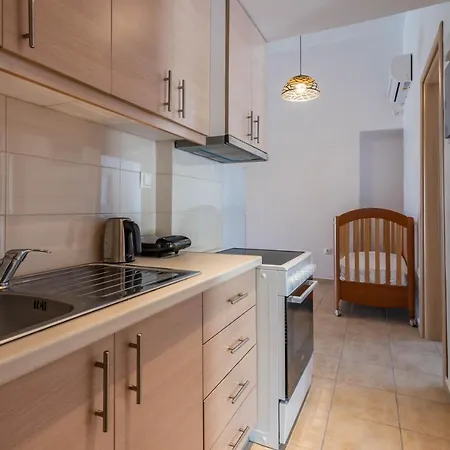 Apartment Play On The Adamantas (Milos)