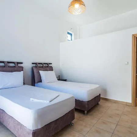 Play On The Adamantas (Milos)