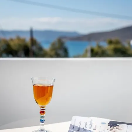 Play On The * אדאמאס